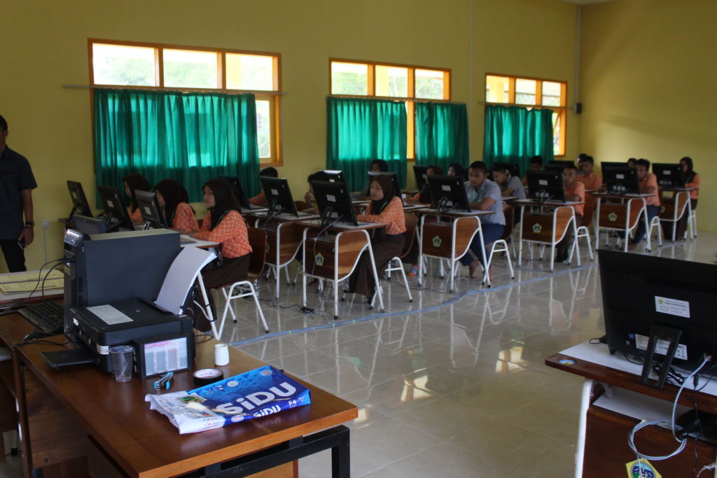 Ujian Sekolah berbasis komputer